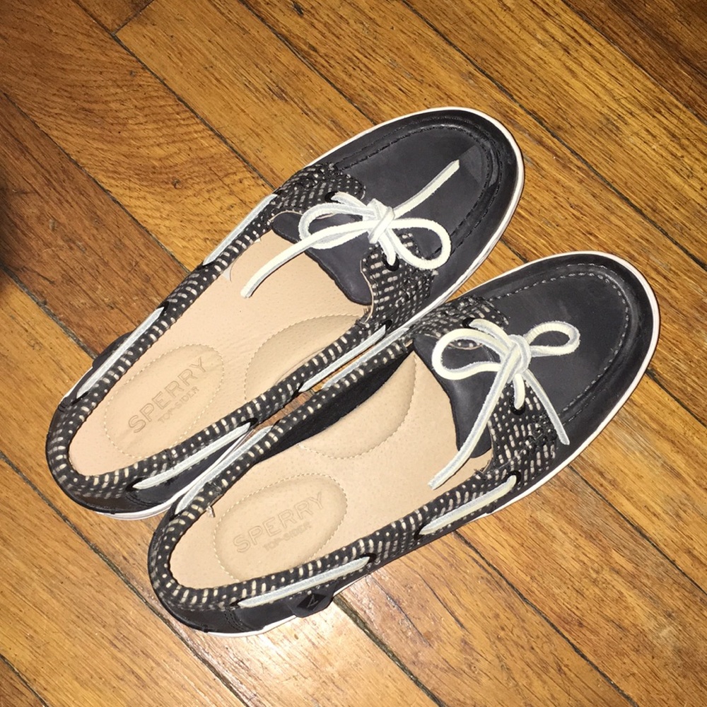 Black Sperry boat shoes